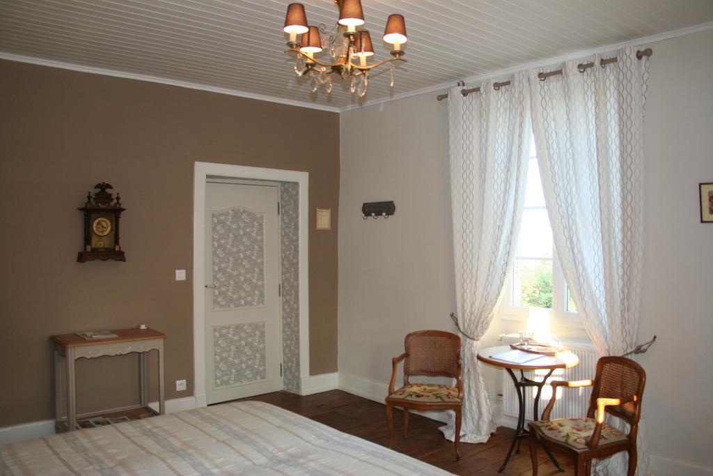 La Double Porte Bed and Breakfast Castéra-Verduzan Habitación foto